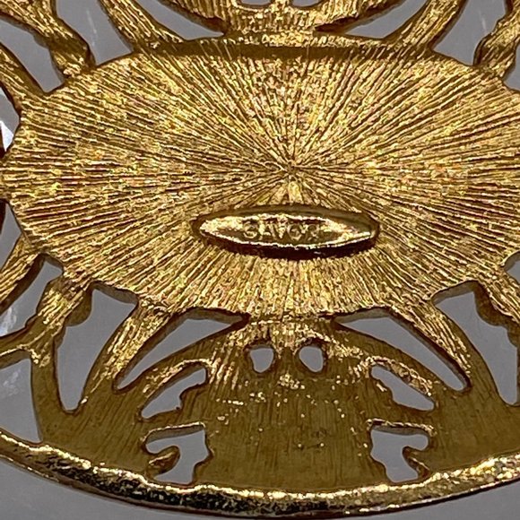 Avon Vintage Brooch Gold Toned With Porcelain Inset with Roses 2 inch Oval - Picture 2 of 7